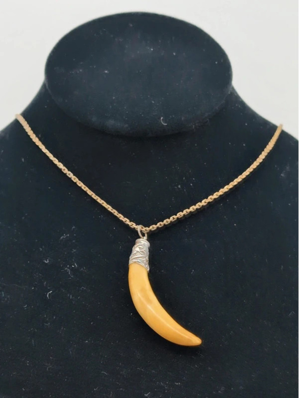 Vintage 1970s Silver Capped Faux Tusk Tooth Pendant Necklace